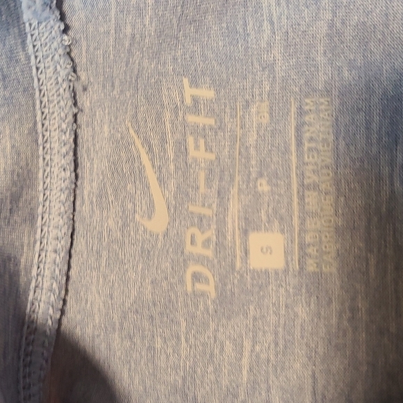 Nike Dri-fit Athletic Shirt - Picture 4 of 6